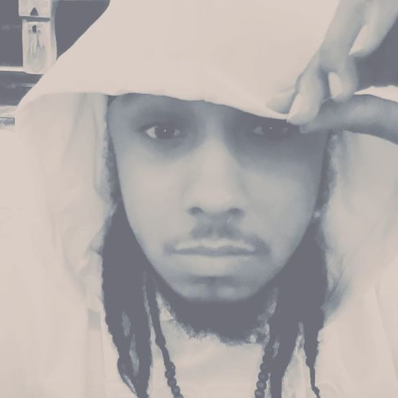 Meet your Posher, Robert - Picture 1 of 1